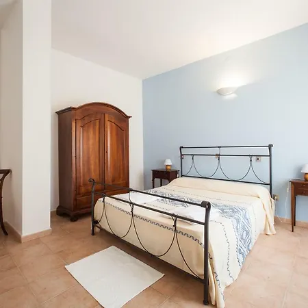 Su Gunventeddu Hotel