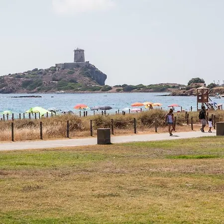 فندق Su Gunventeddu 2*