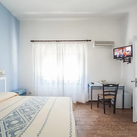 Hotel Su Gunventeddu Pula