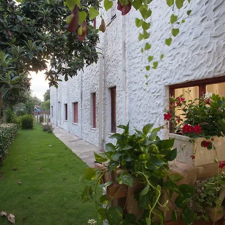 فندق Su Gunventeddu 2*