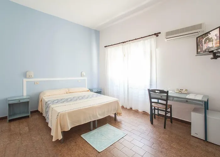 Su Gunventeddu Hotel 2*