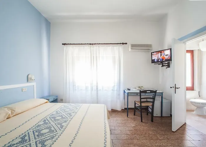 Hotel Su Gunventeddu Pula