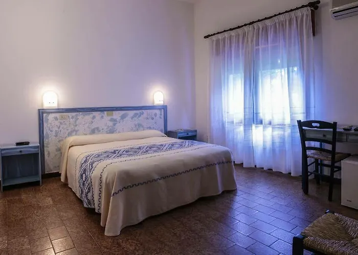 Hotel Su Gunventeddu Pula